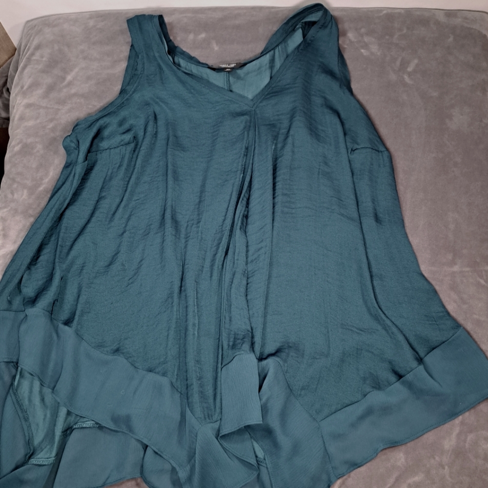 Simply Vera Sleeveless V-neck Handkerchief Blouse in Green Teal Size 0X